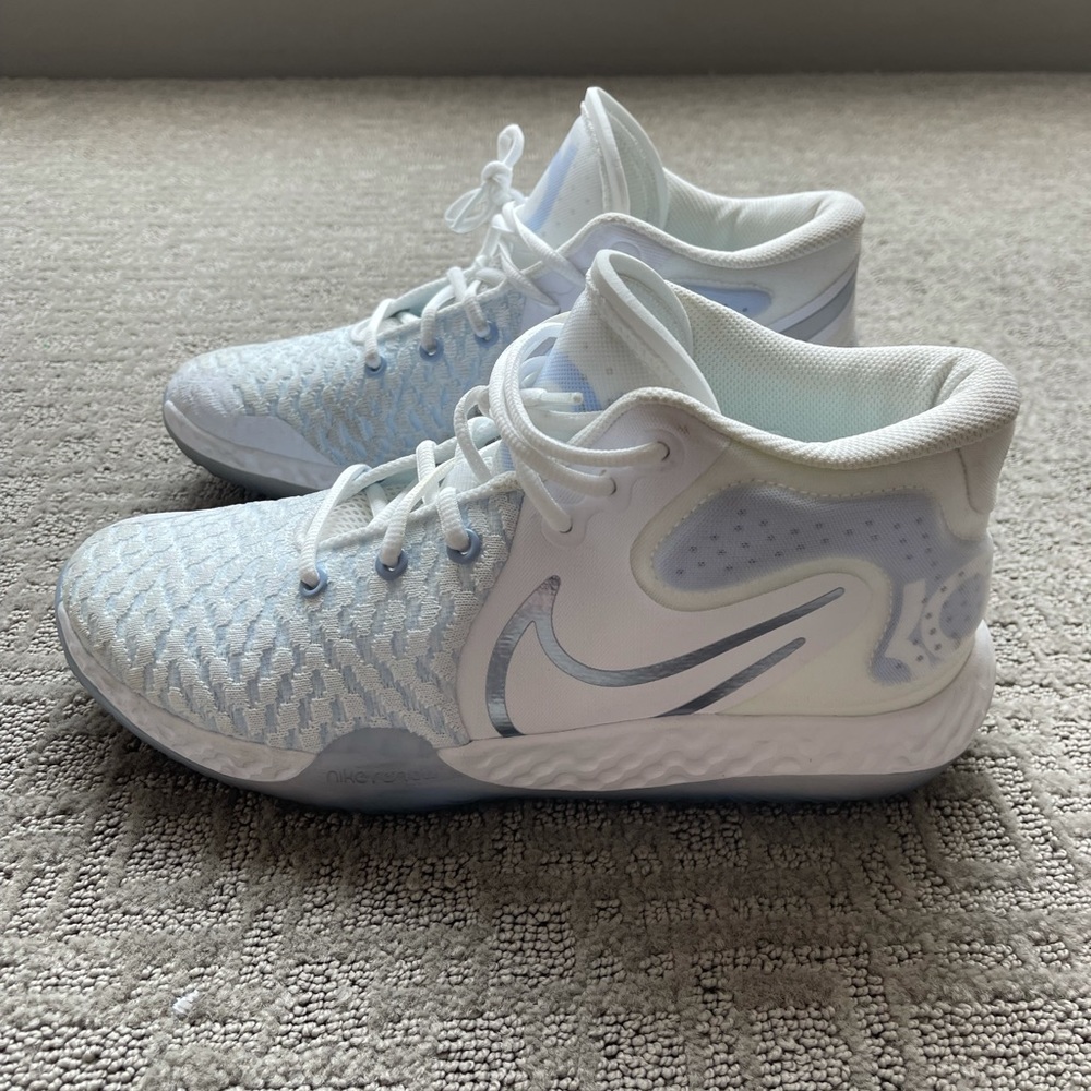 Men’s Nike KD basketball shoes